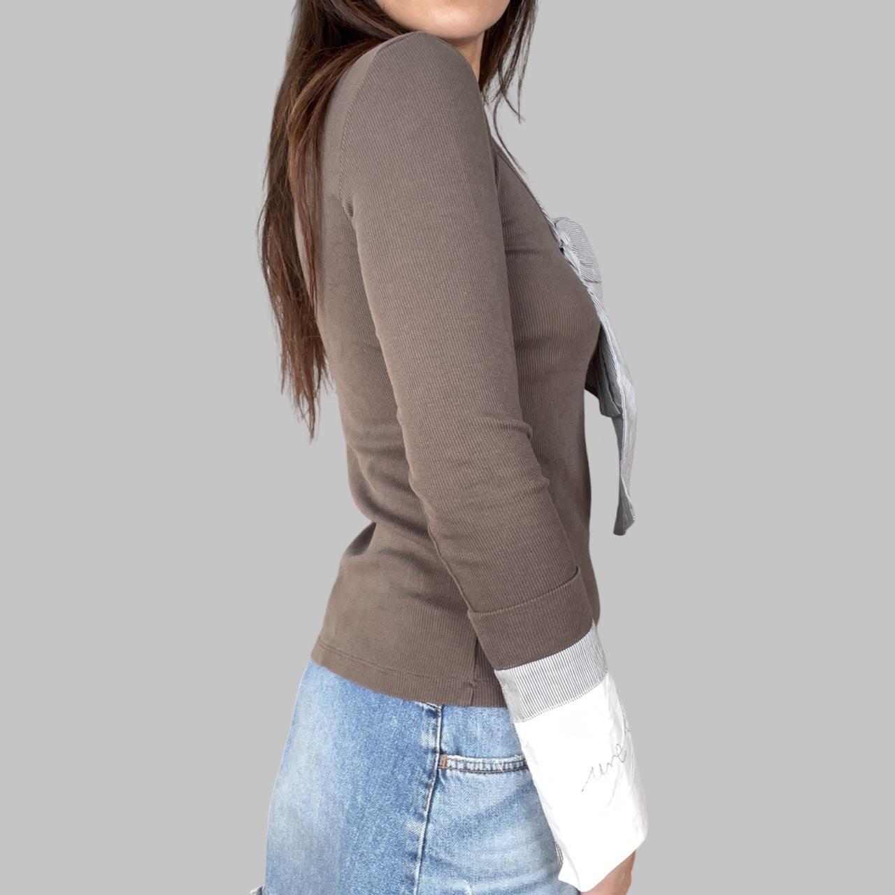 Cop copine taupe cotton shirt with integrated scarf.