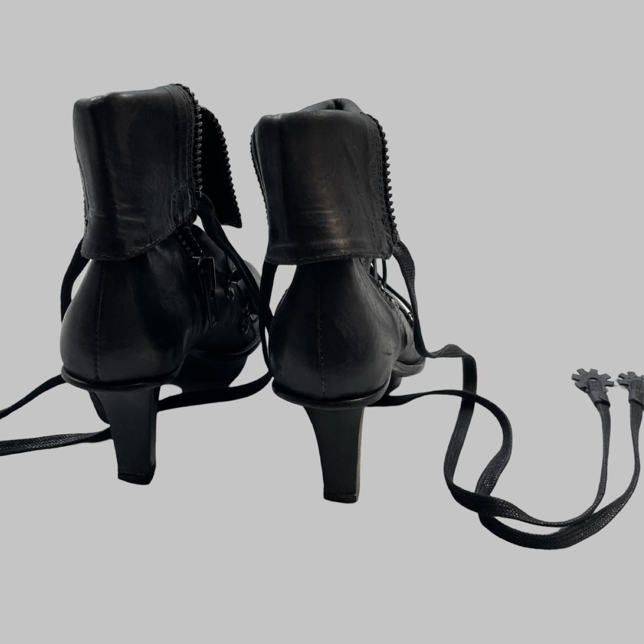 Marithé + Francois Girbaud black leather ankle booties.