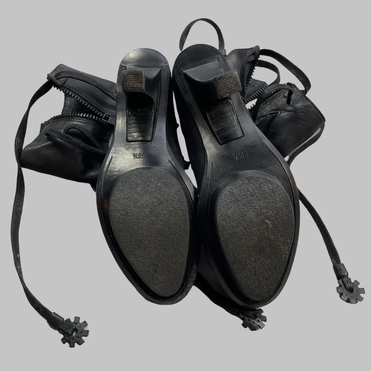 Marithé + Francois Girbaud black leather ankle booties.