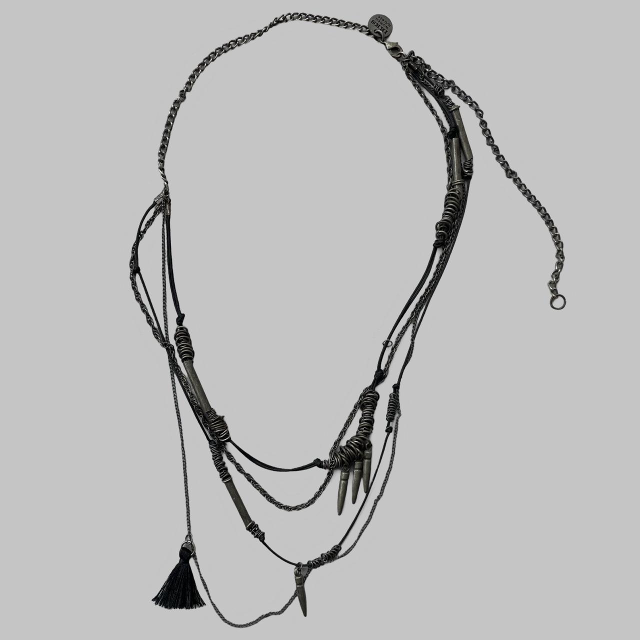 Sautoir multi-layer boho necklace.