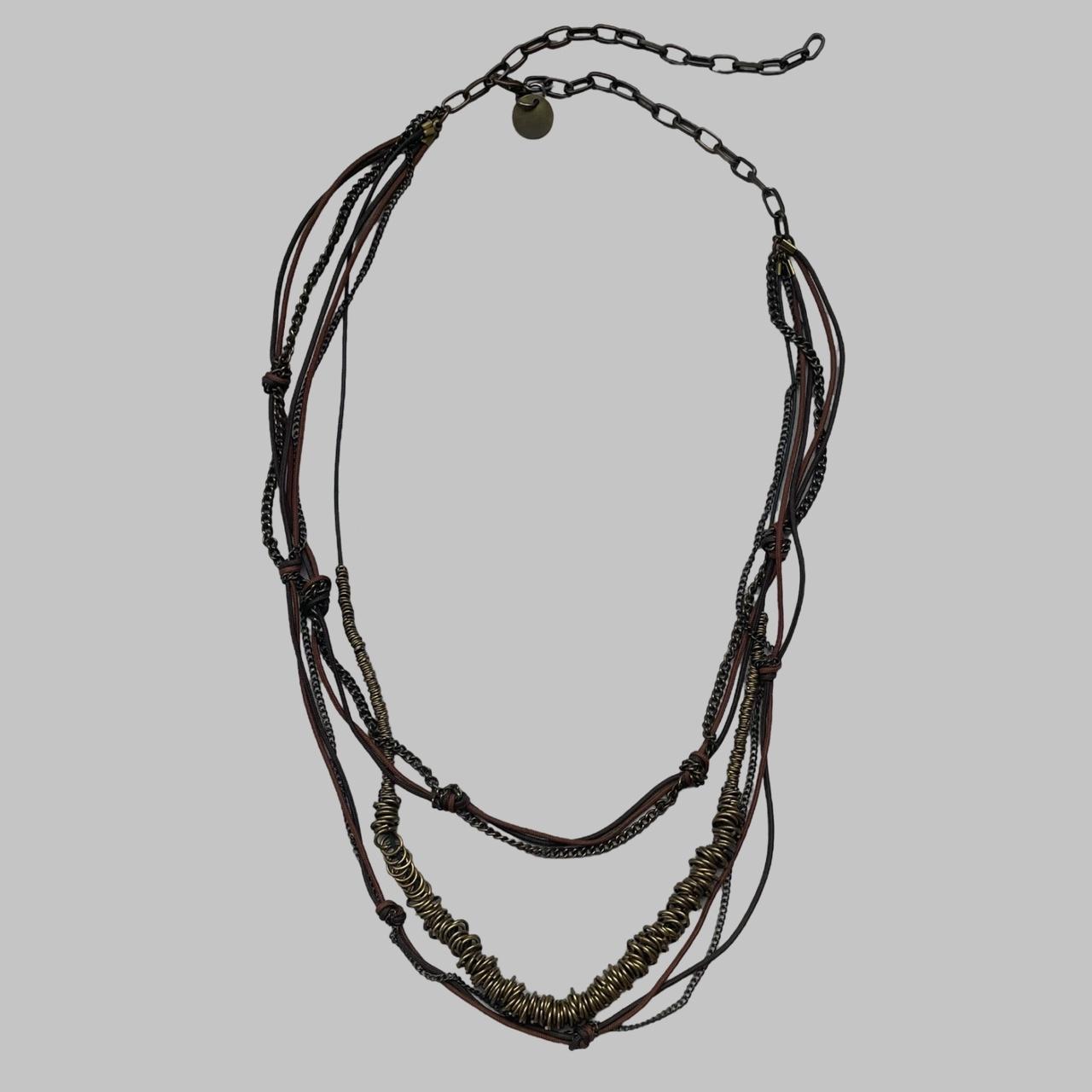 Sautoir multi-layer boho necklace.