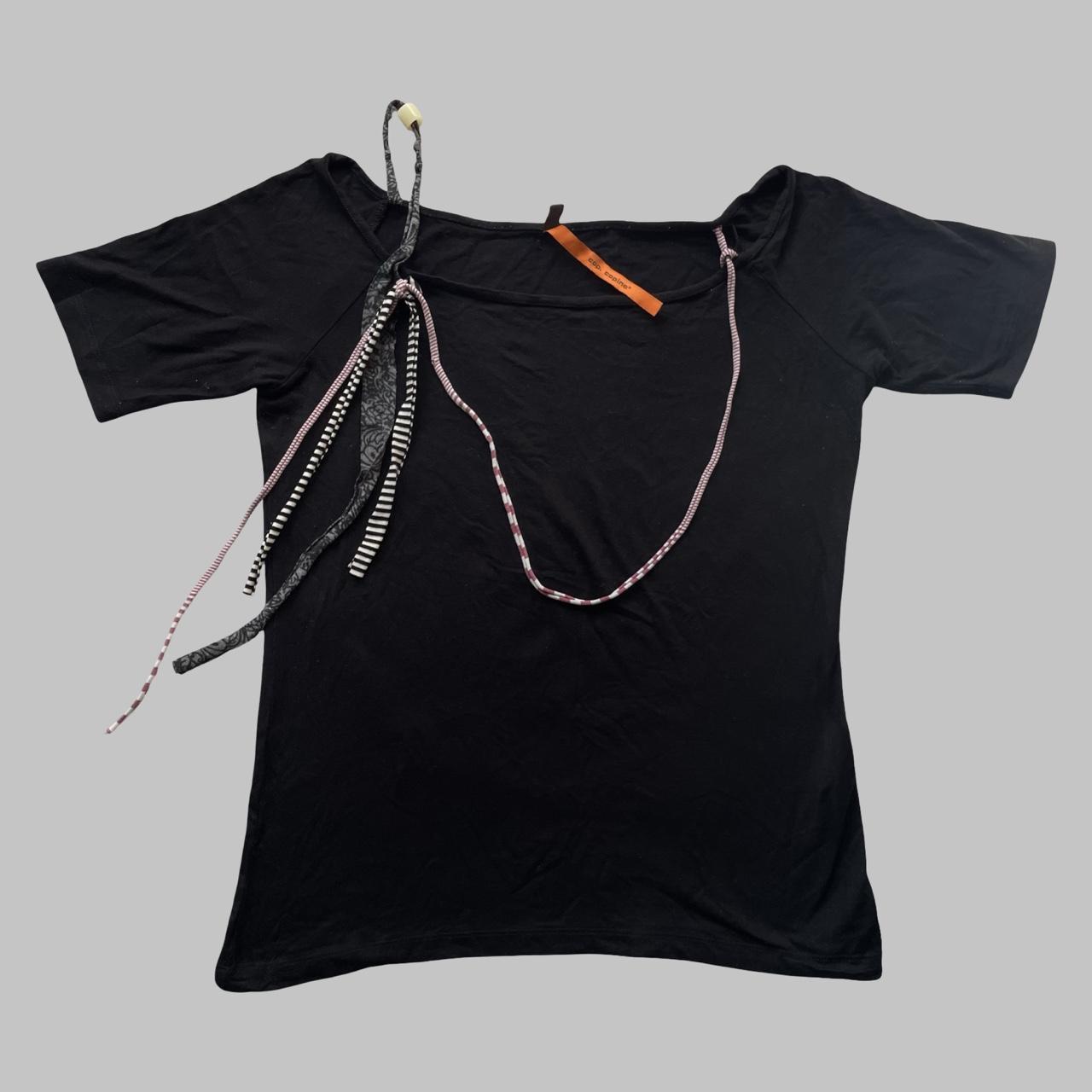 Cop copine subversive black top.