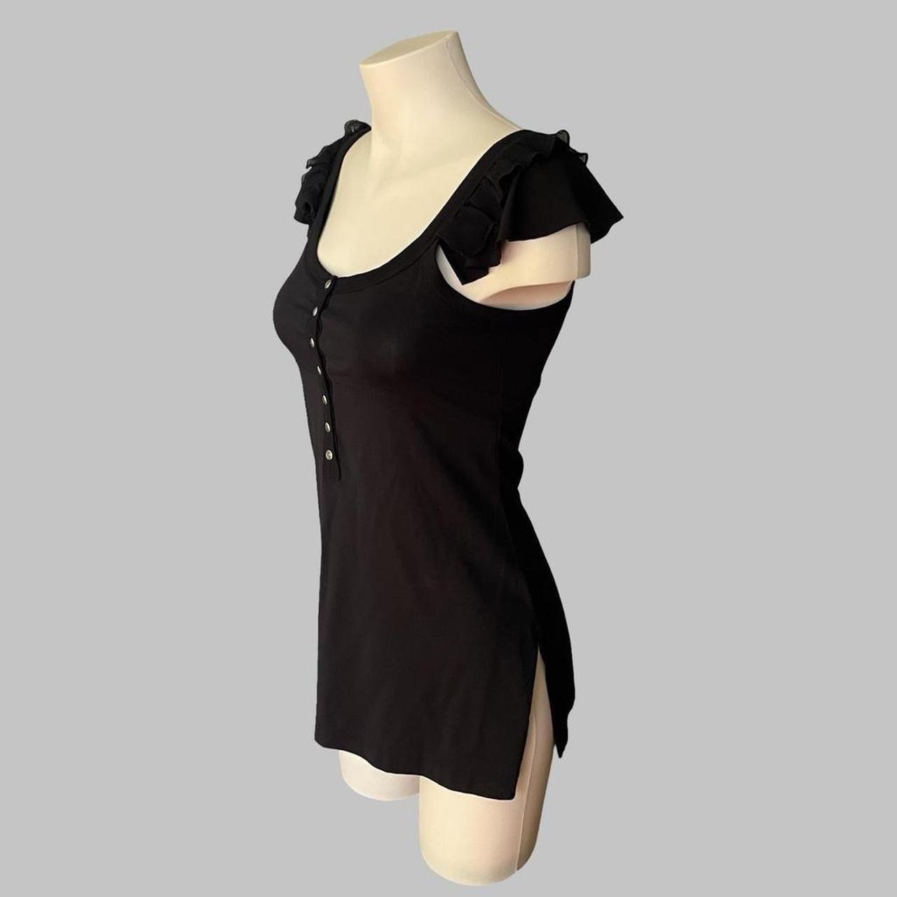 Cop copine sleeveless black top.