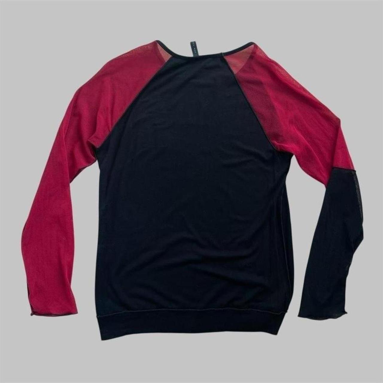 Cop copine black and red bi-material top.