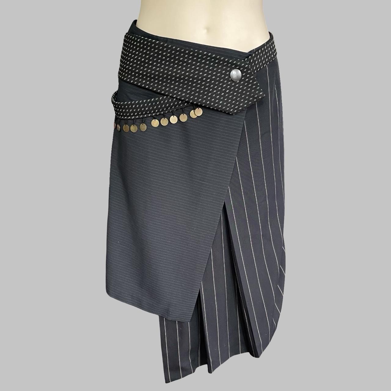 Cop copine black midi skirt with removable tie-shaped belt.