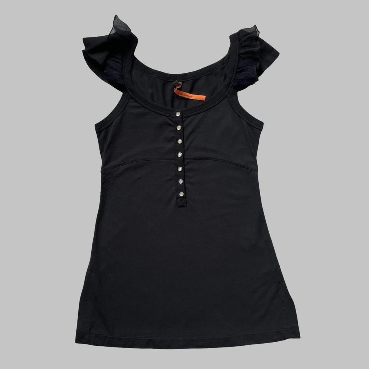 Cop copine sleeveless black top.