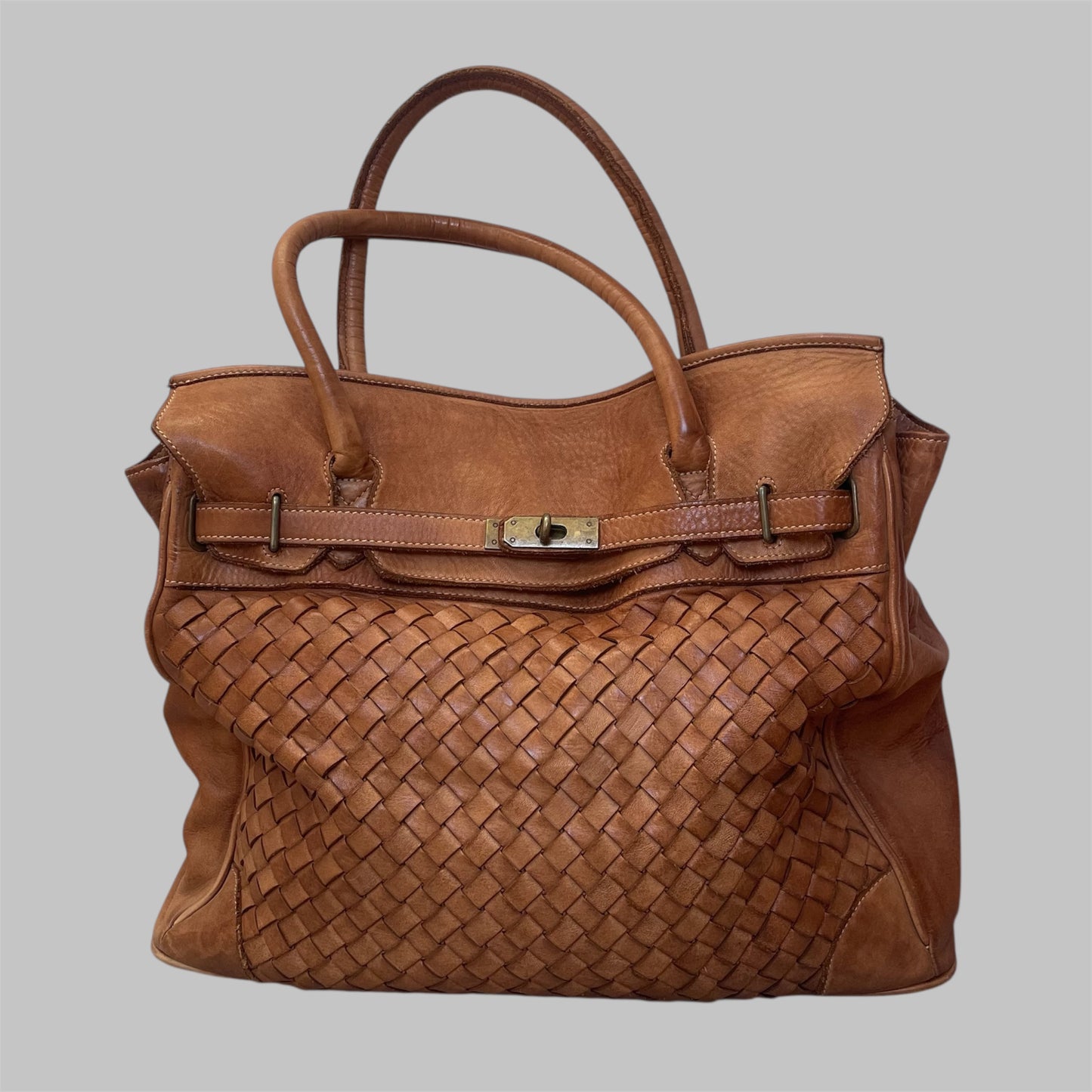 Brown cognac (large) leather firkin bag.