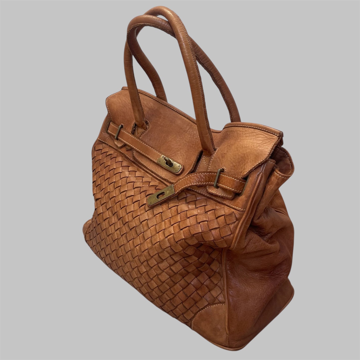 Brown cognac (large) leather firkin bag.