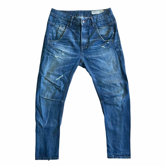 Diesel boyfriend-fit jeans.