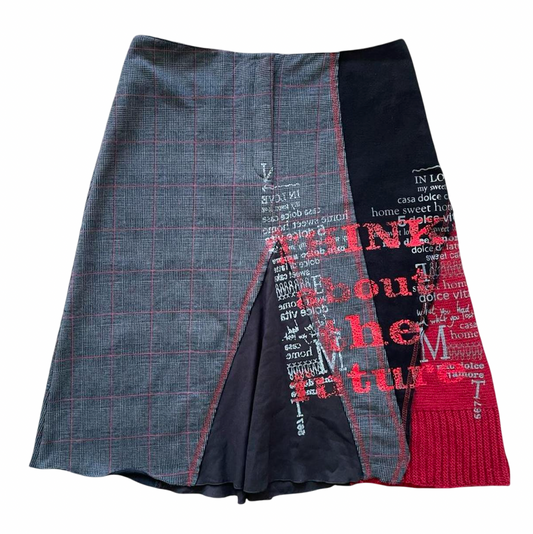 Italian mixed fabrics skirt.