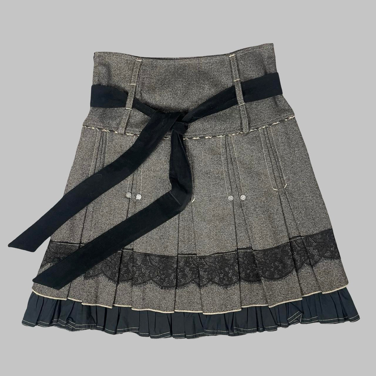 Vintage Italian wool pleated mini skirt. Photo 1