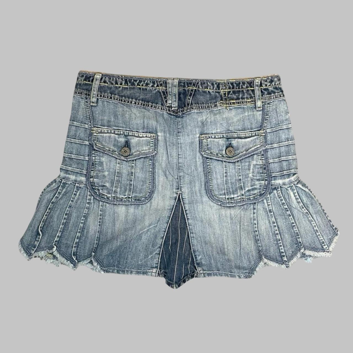 Marithé + François Girbaud faded denim mini skirt. — photo 6