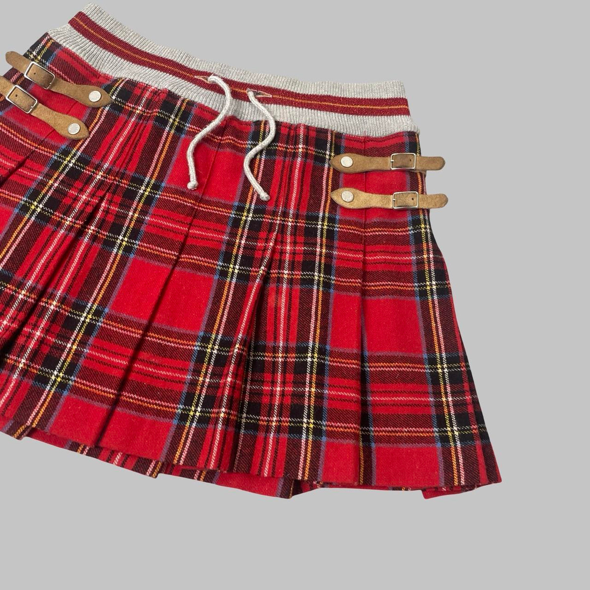 D&G Dolce & Gabbana red tartan pleated mini skirt. — photo 2