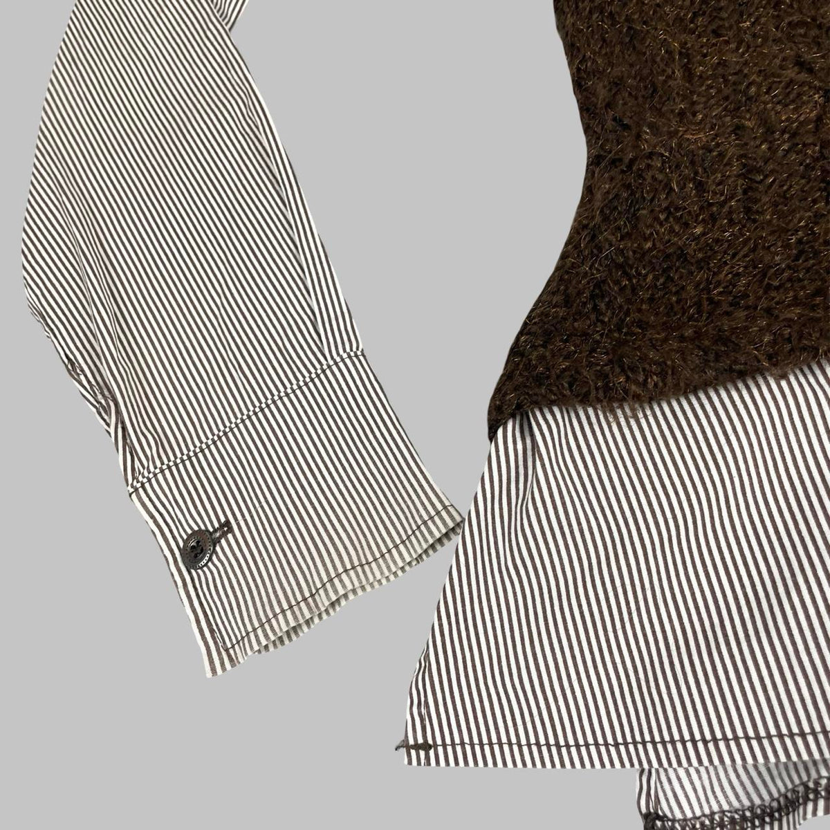 Zone Bleue brown and white trompe-l’œil milkmaid top. — photo 3