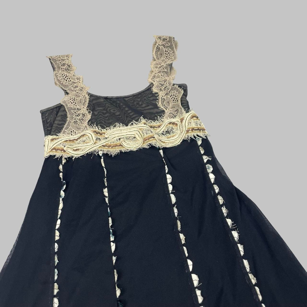 Save the Queen! black lace mini dress. — photo 2