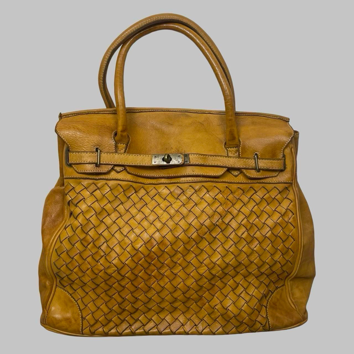 Large yellow mustard woven leather firkin bag. — photo 1