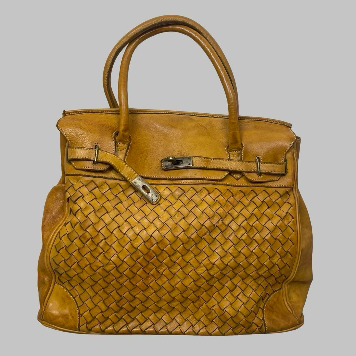Large yellow mustard woven leather firkin bag. — photo 2