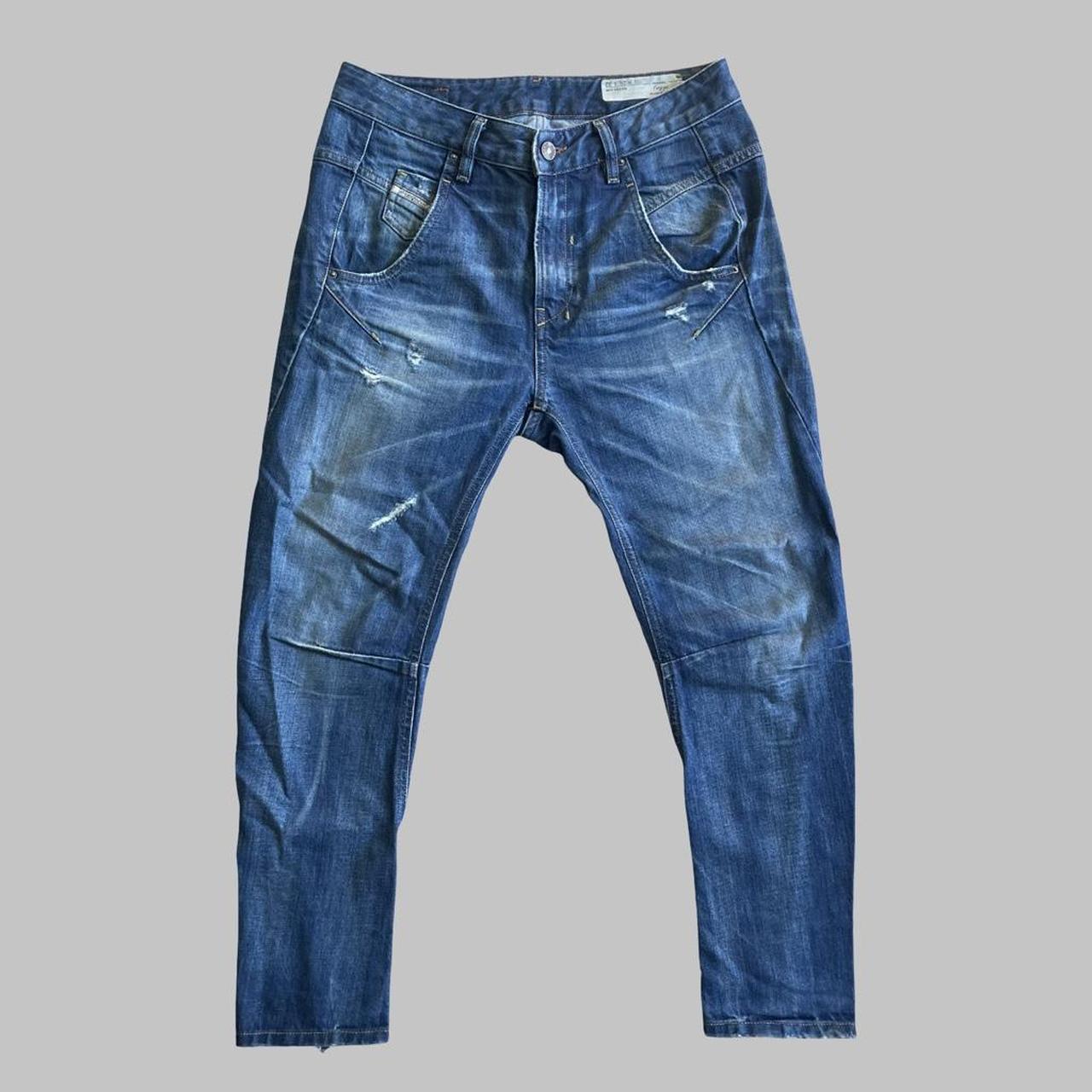 Diesel boyfriend-fit jeans.