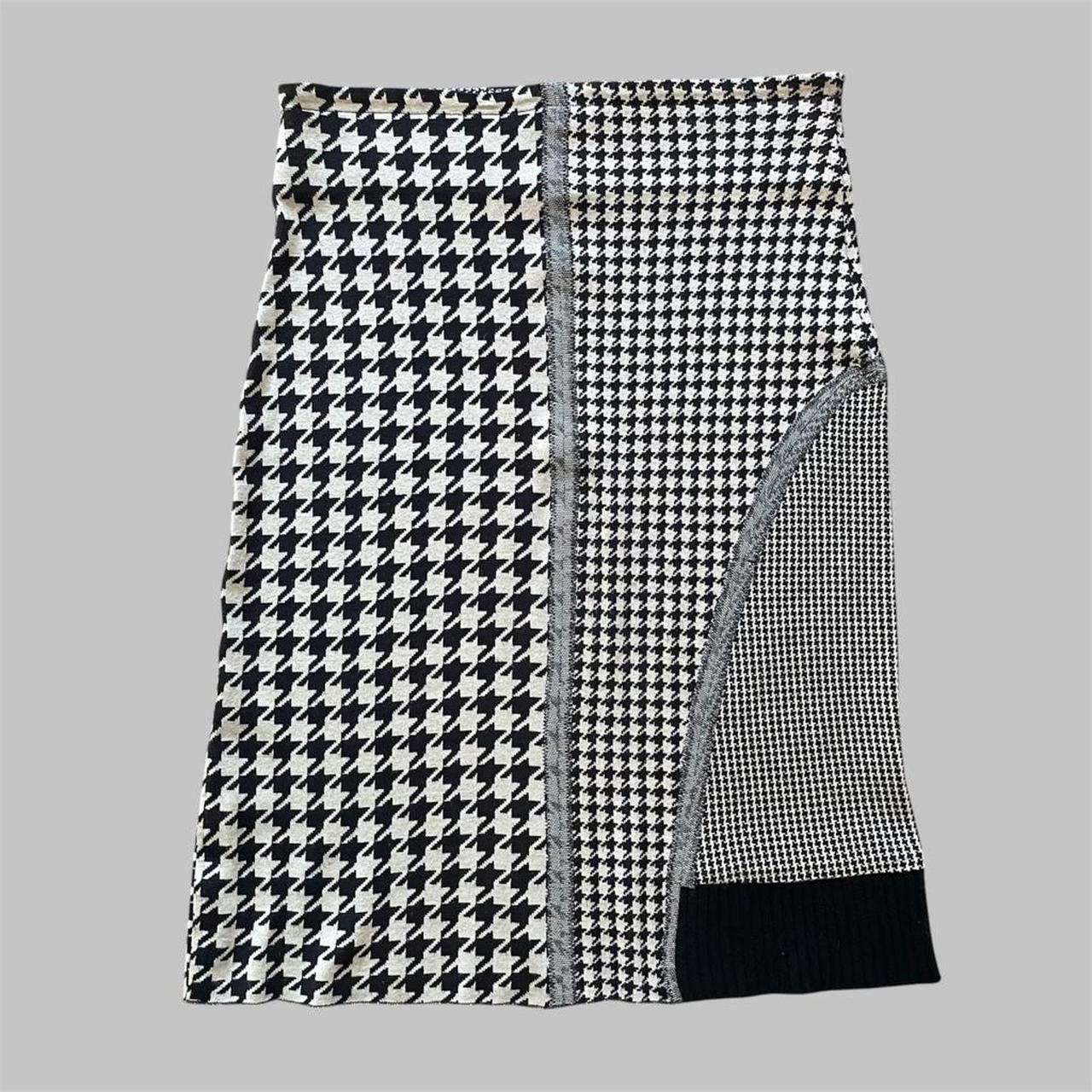Italian dogtooth patchwork knit skirt.
