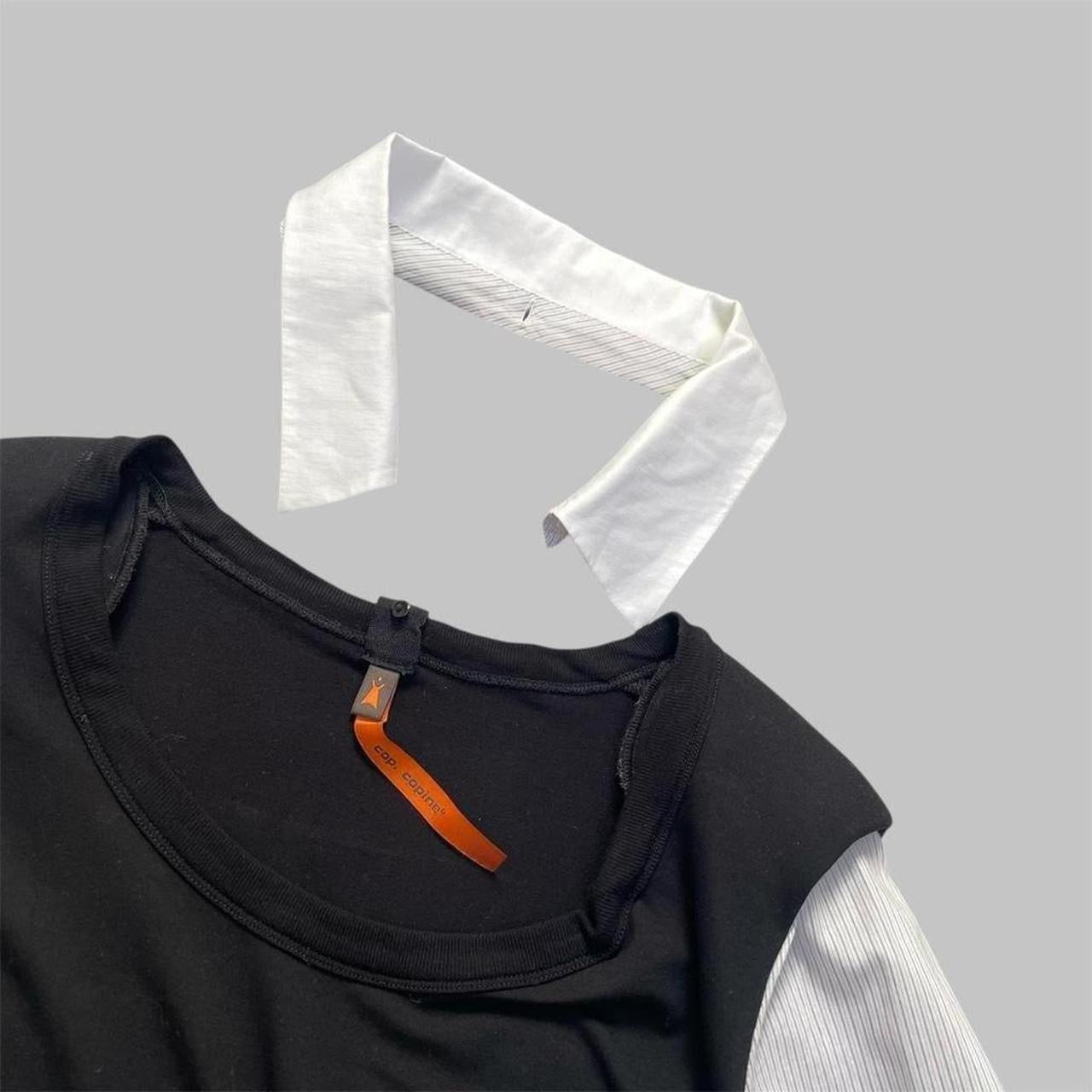 Cop copine long sleeve top with removable collar.