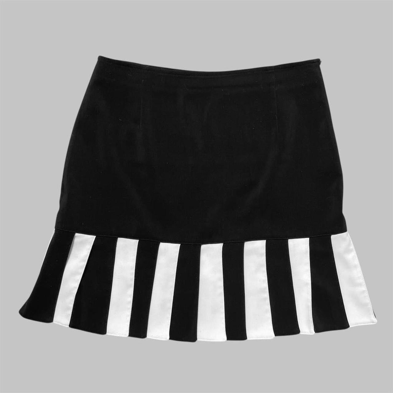 French piano skirt.