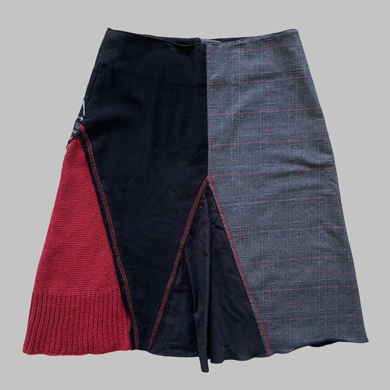 Italian mixed fabrics skirt.